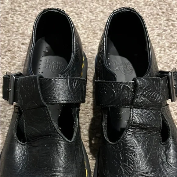 Vintage Dr. Martens Mary Jane Tooled Floral Black Leather Buckle Shoes Size 7 - Picture 11 of 12